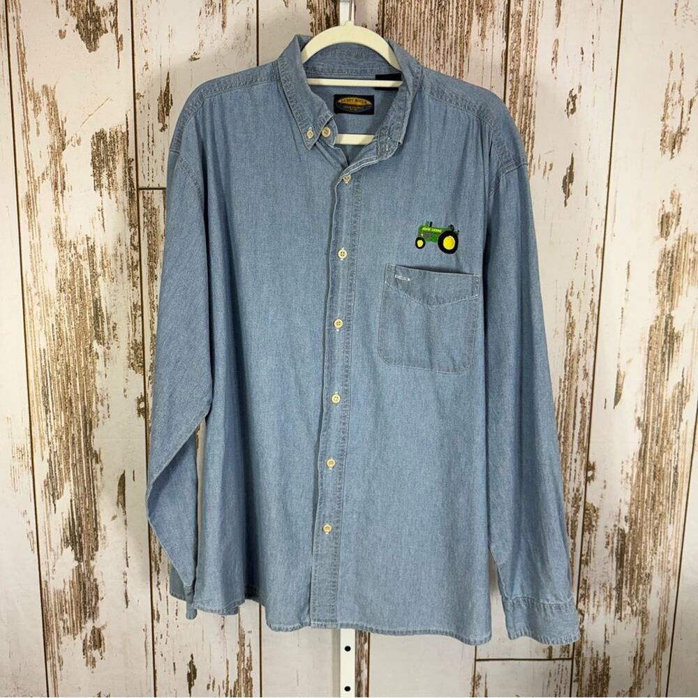 Sandy River, John Deere Chambray Casual Button Down Shirt. Size XL.